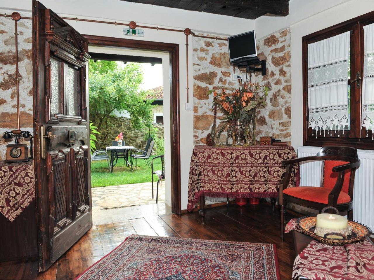 To Archontiko Guesthouse Villa Stavroupoli Exterior photo